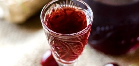 Наливка из вишни на водке