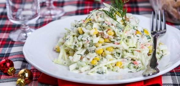 Салат из крабовых палочек и свежей капусты