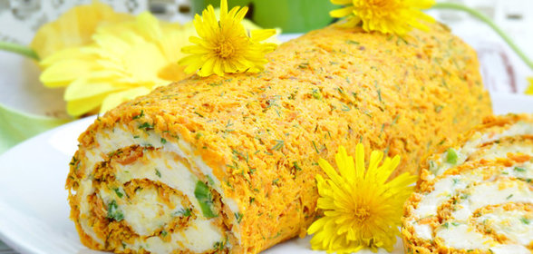 Морковный рулет с сырной начинкой