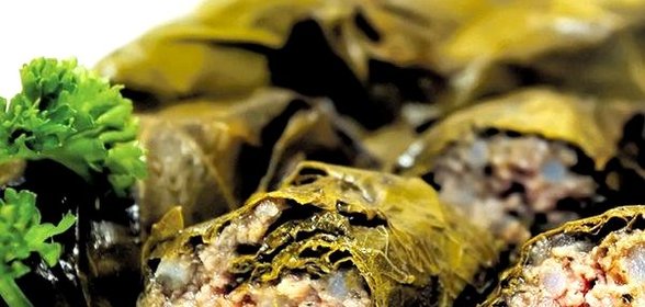 Фаршированные виноградные листья (Долма)