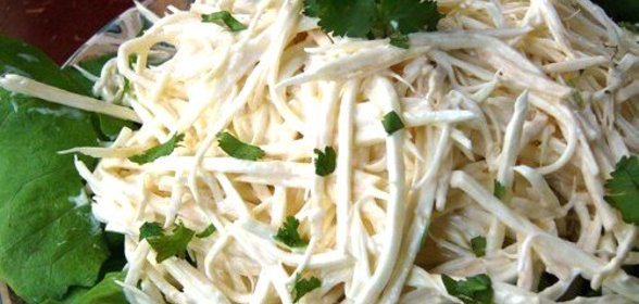 Парижский салат с сельдереем