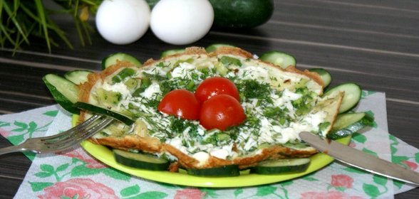 Омлет с брокколи и стручковой фасолью