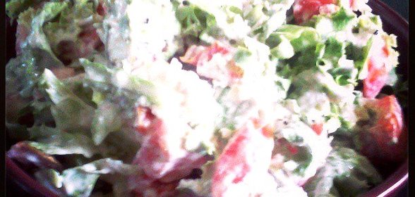 Зеленый салат с творогом