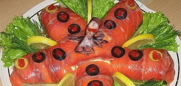 Салат Морская звезда с красной рыбой и креветками