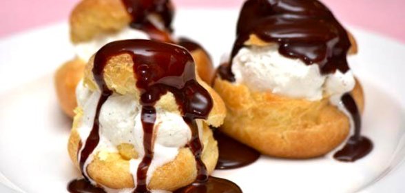 Профитроли с кремом шантильи