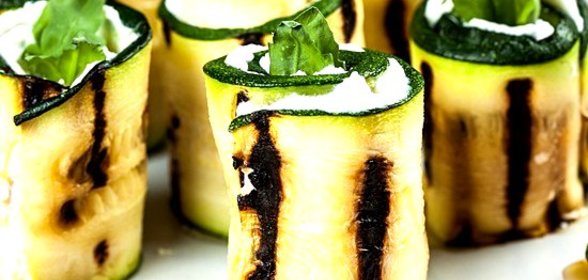 Кабачковые рулеты с творогом