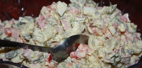 Салат с болгарским перцем и твердым сыром