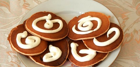 Панкейки с вишневым киселем