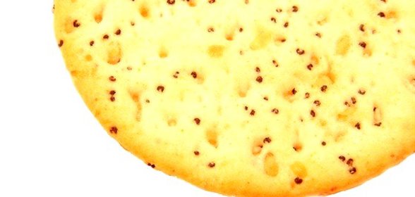 Крекеры с маком и чеддером