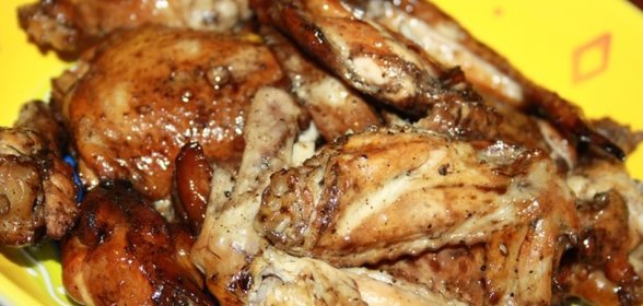 Копченые куриные крылышки и бедрышки