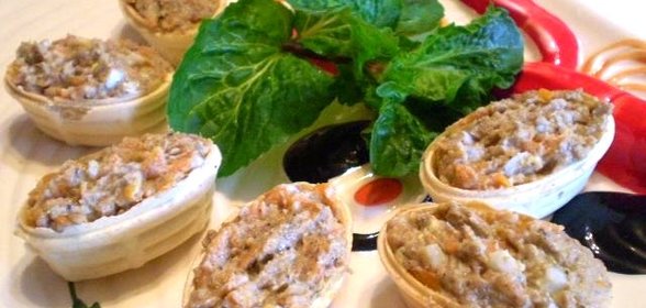 Шпротный паштет с морковью в корзинках