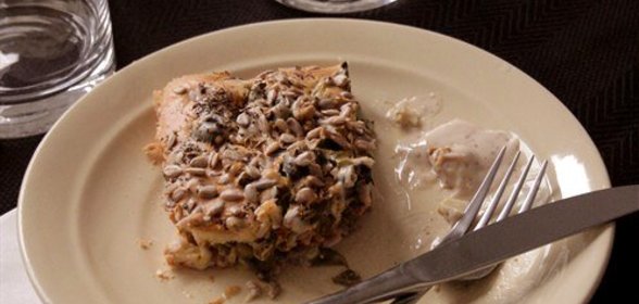 Быстрый куриный пирог со стручковой фасолью и рисовым тестом