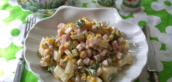 Салат из ананасов и кукурузы