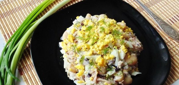 Салат из индейки с фасолью