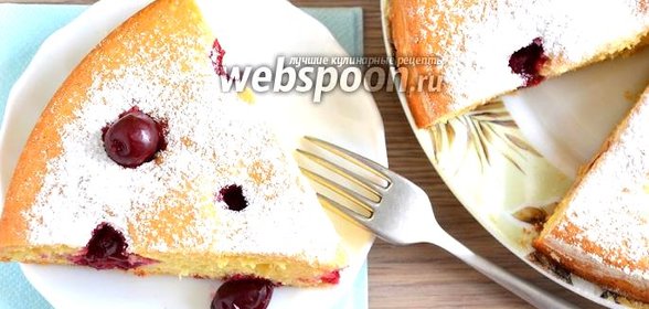 Шарлотка с вишней
