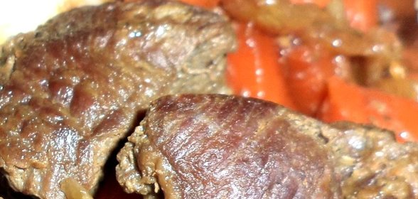 Тушеная говядина с овощами в соевом соусе