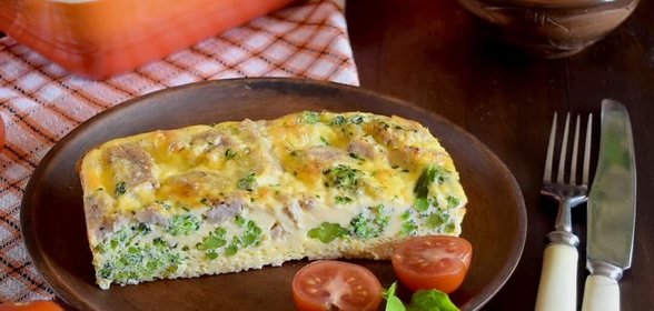 Запеканка с брокколи и отварным мясом