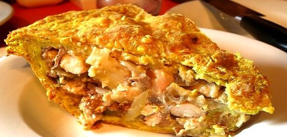 Пирог с лисичками и курицей