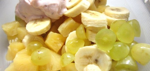 Фруктовый салат с пломбиром