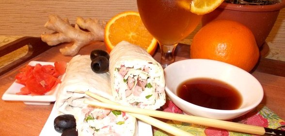 Рулет из лаваша с начинкой из сосисок крабового мяса и сыра Дружба