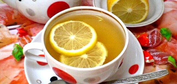 Черный чай с мятой и лимоном