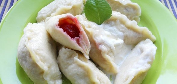 Вареники с клубникой