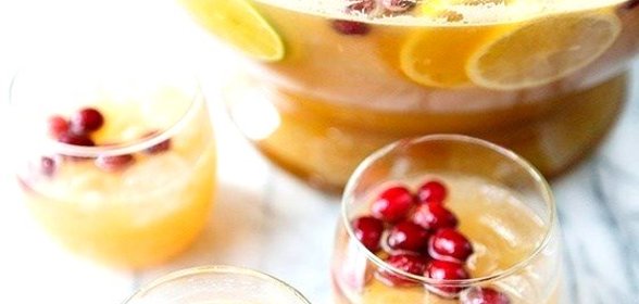 Праздничный пунш из цитрусовых , рома и амаретто