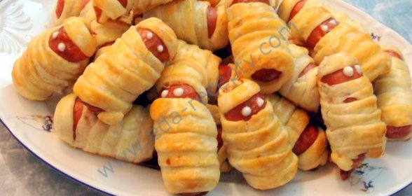 Сосиски в тесте в духовке