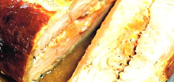 Семга, запеченная с травами и карамелизованным лимоном