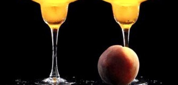 Беллини с персиками