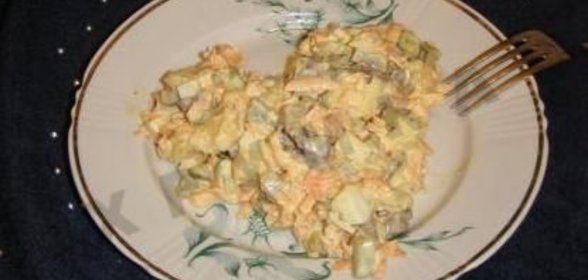 Салат из свиного сердце с луком и морковью