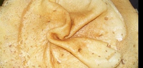 Тонкие блины бездрожжевые на молоке с дырочками