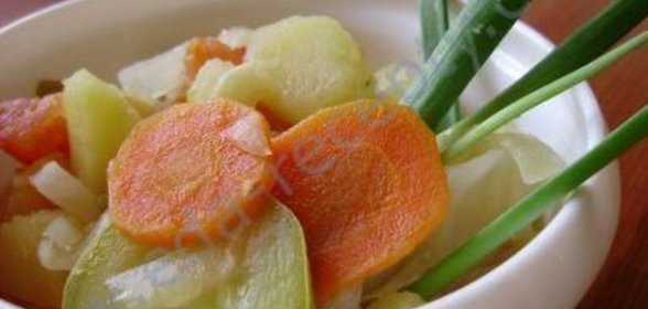 Рагу с яблоками и овощами