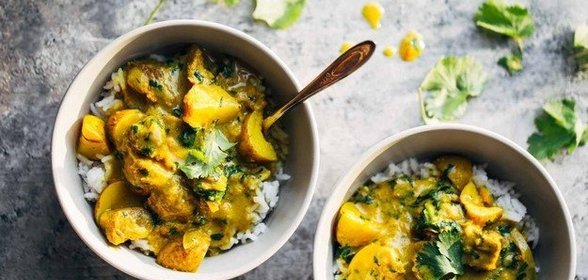 Желтый тайский карри с говядиной и картофелем