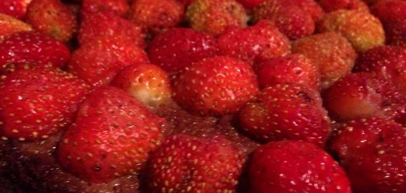 Шоколадный бисквитный пирог