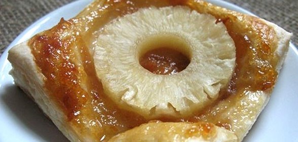 Слойки с ананасами