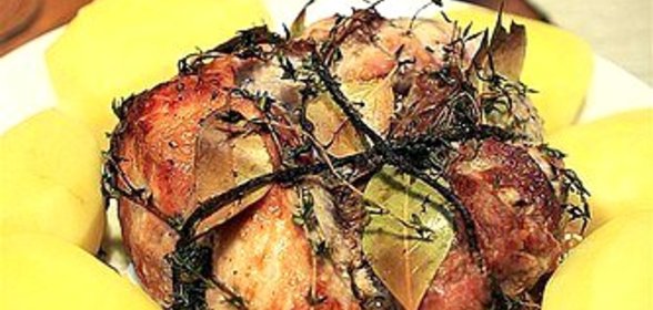 Запеченный свиной окорок