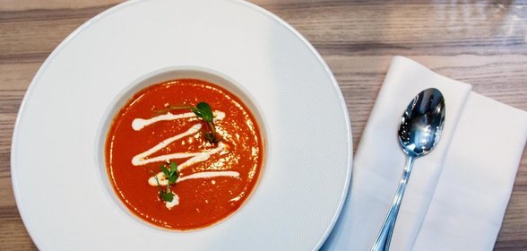 Салат из куриной грудки с кукурузой