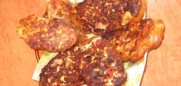 Горячие бутерброды с колбасным сыром