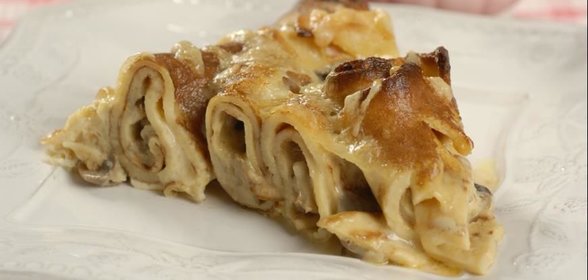 Блинный пирог с грибами