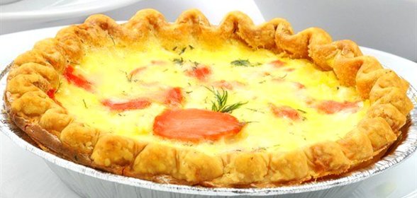 Киш со свежим лососем и укропом