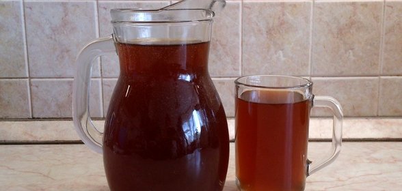 Домашний квас из ржаного хлеба без дрожжей