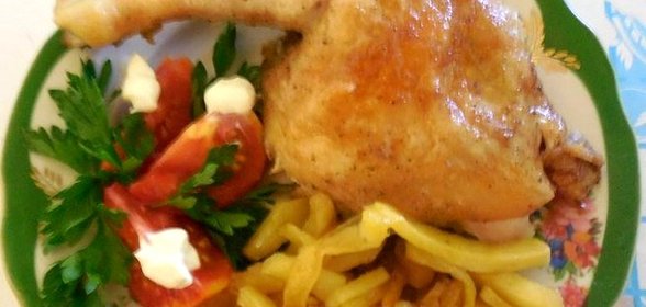 Курочка в духовке запеченная с картофелем