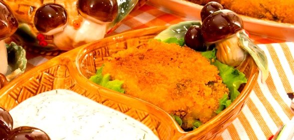 Картофельно-грибные котлеты со сметанным соусом