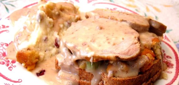 Горячий бутерброд со свининой