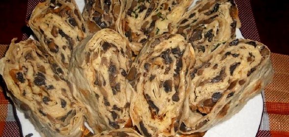 Рулет из лаваша с грибами