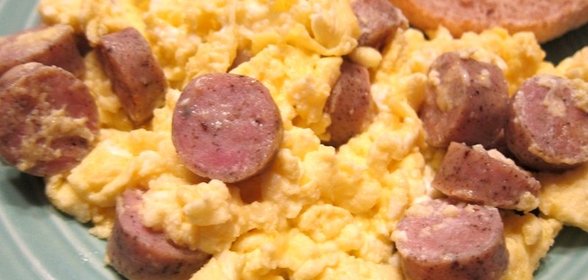 Яичница с сосиской