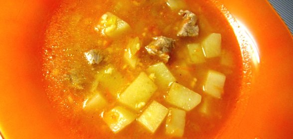 Суп с варено-копченой свиной грудкой и пшеном