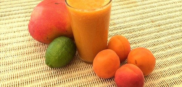 Абрикосово-манговый смузи