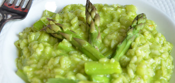 Ризотто с рукколой и спаржей